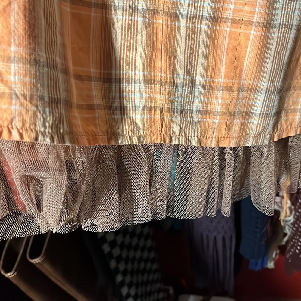 Orange & Brown Plaid mid length knee tulle skirt with gold threading. - Picture 4 of 6